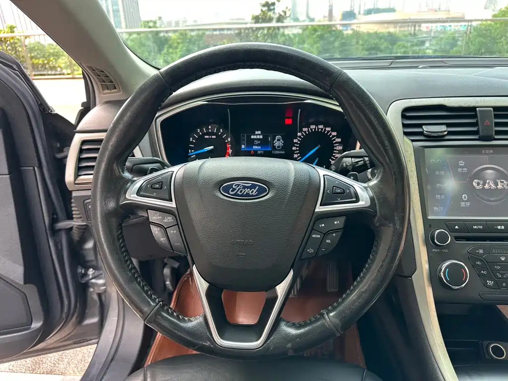 Ford Mondeo 2014 — фото 15
