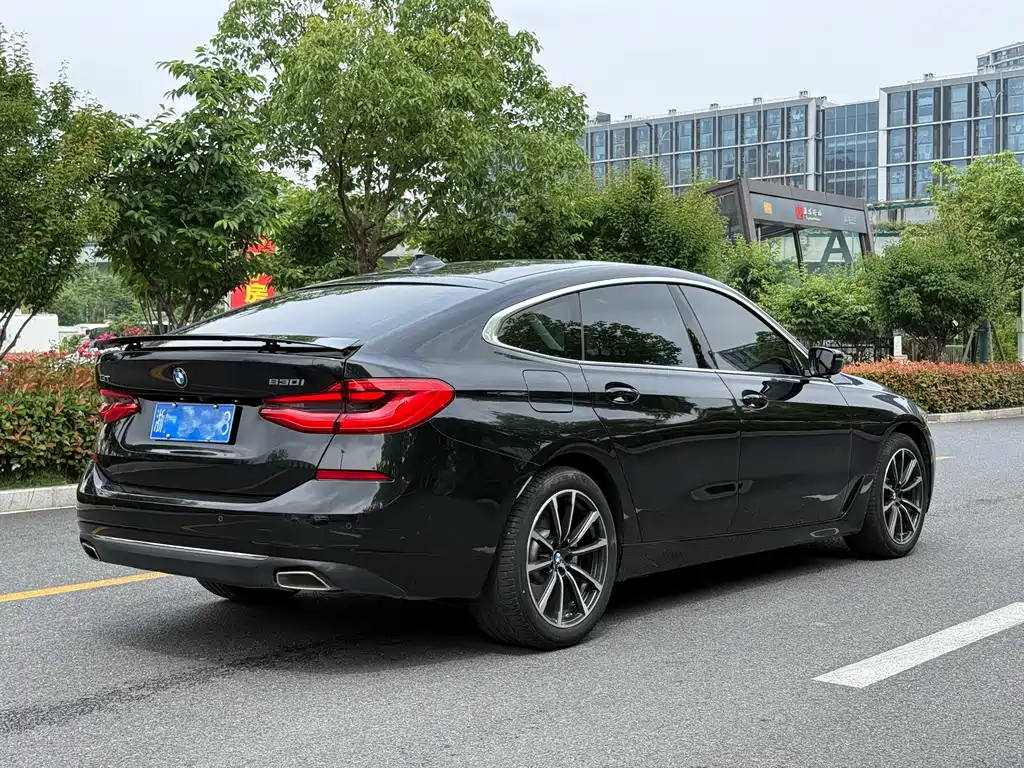 BMW 6 Series GT 2024 — фото 6