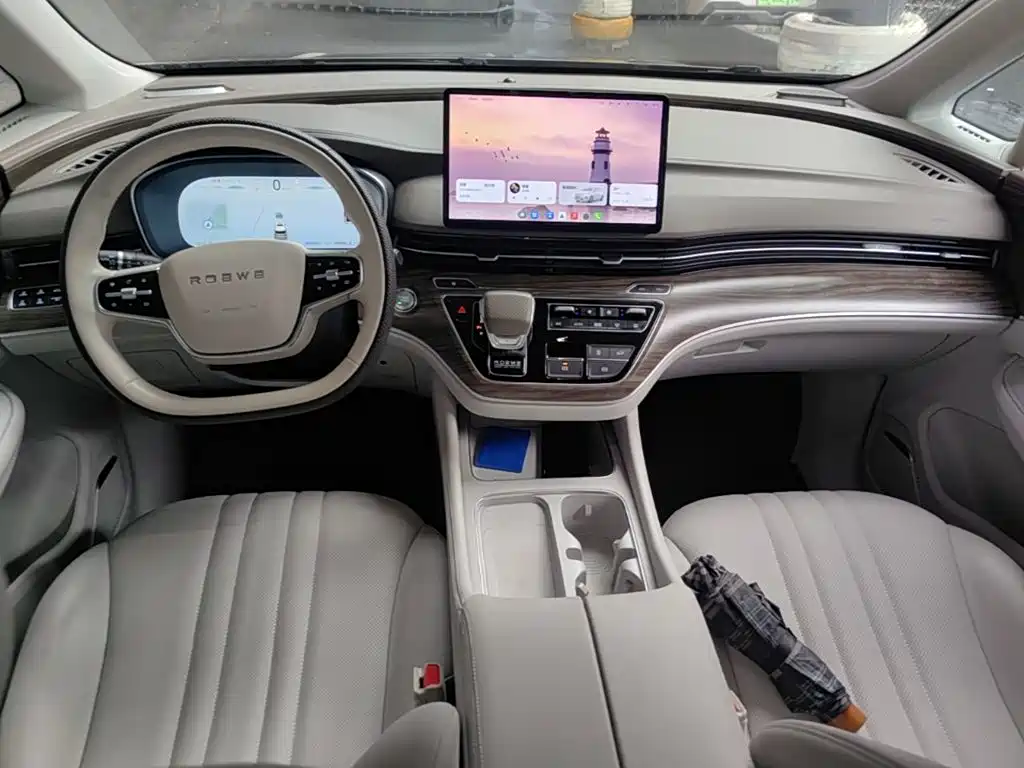 Roewe iMAX8 New Energy 2024 — фото 10