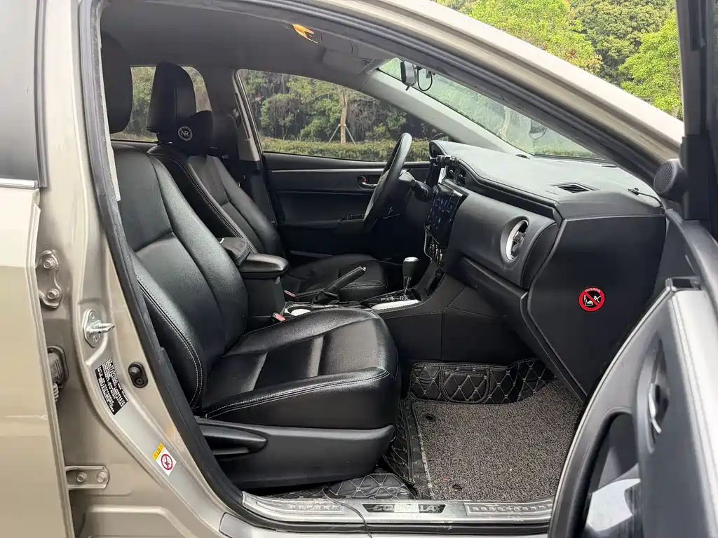 Toyota Corolla 2018 — фото 10