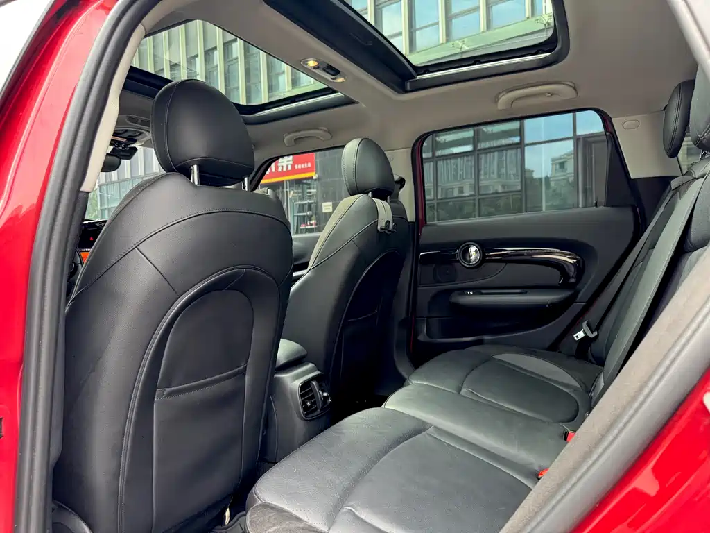 MINI Clubman 2021 — фото 12