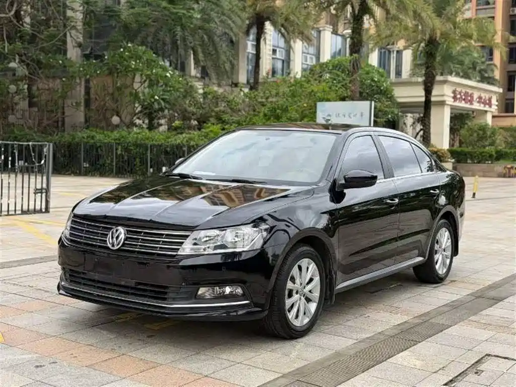 Volkswagen Lavida 2015 — фото 1