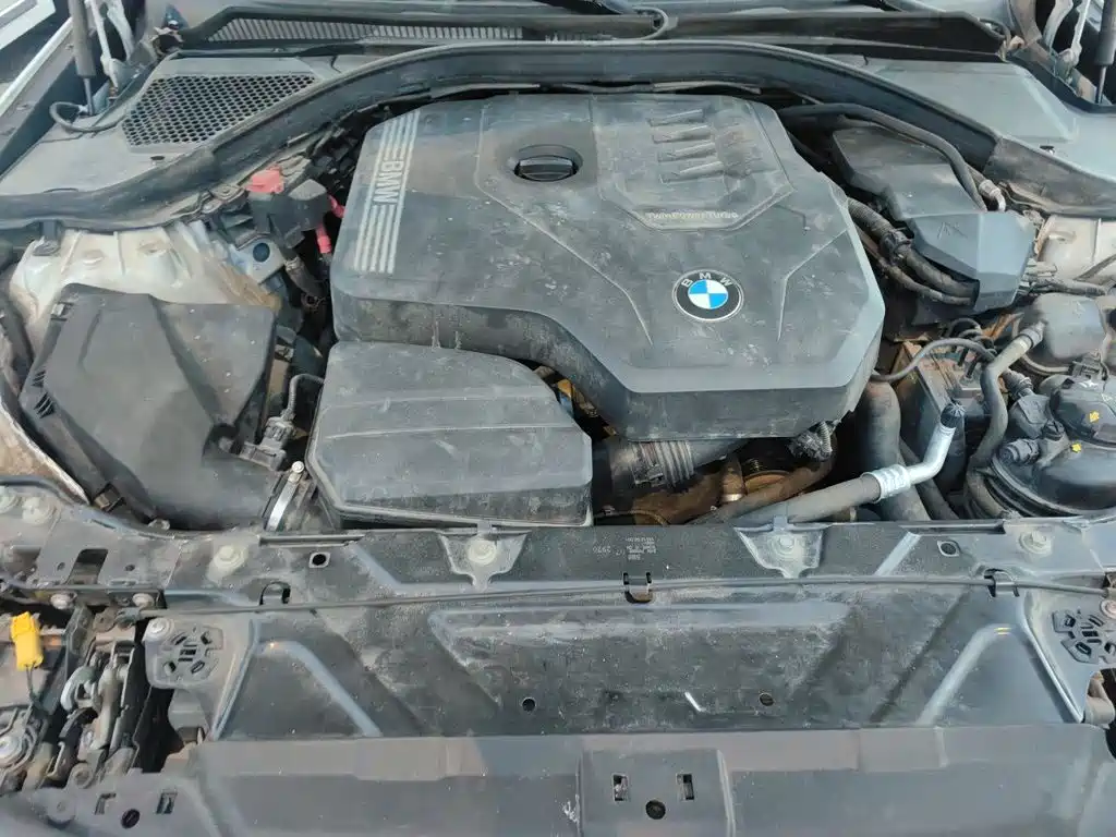 BMW 3 Series 2021 — фото 16