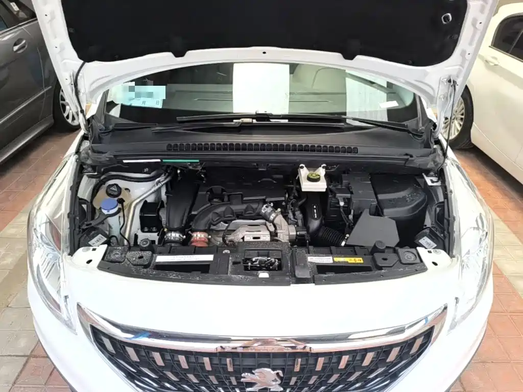 Peugeot 3008 2019 — фото 20