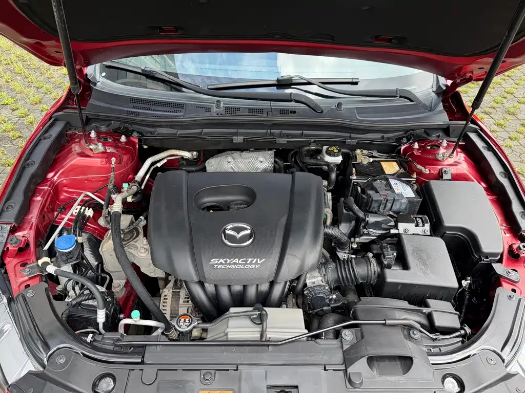 Mazda 3 Axela 2016 — фото 24