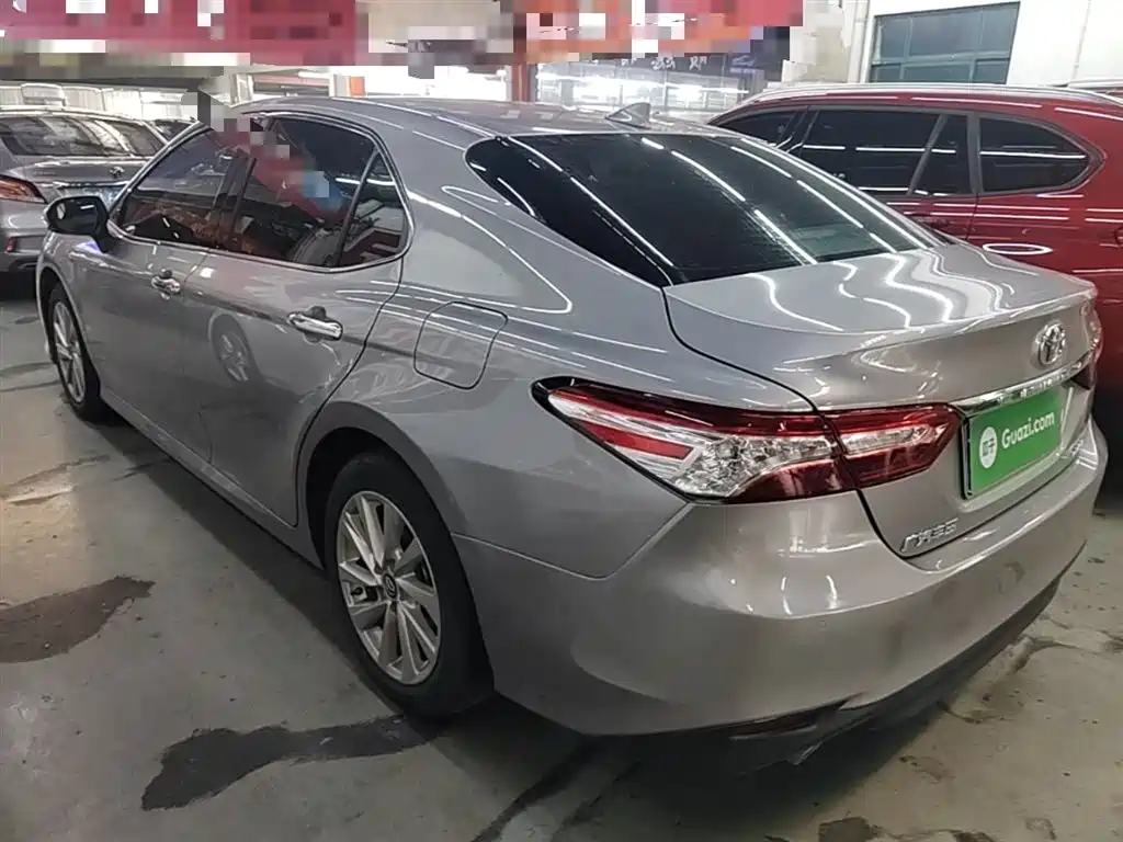 Toyota Camry 2022 — фото 5
