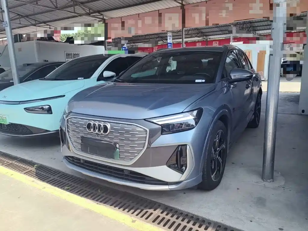 Audi Q4 e-tron 2024
