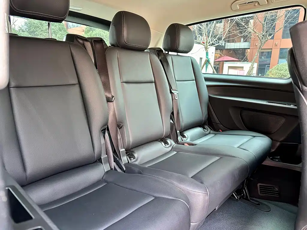 Mercedes-Benz Vito 2022 — фото 9
