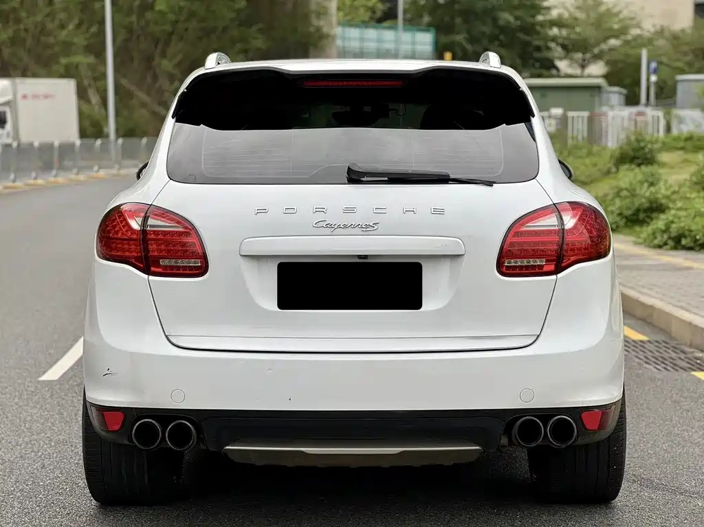 Porsche Cayenne 2014 — фото 12