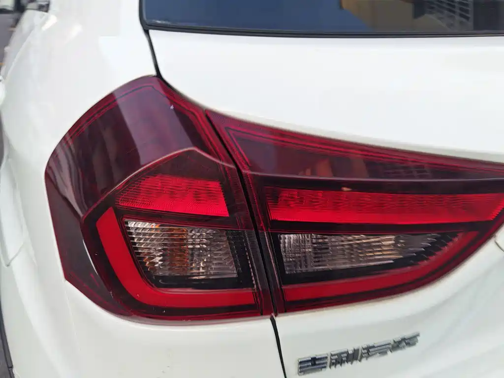 Geely Vision X3 2021 — фото 14