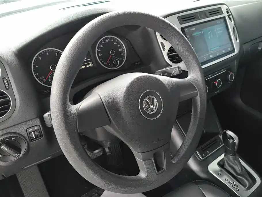 Volkswagen Tiguan 2018 — фото 15
