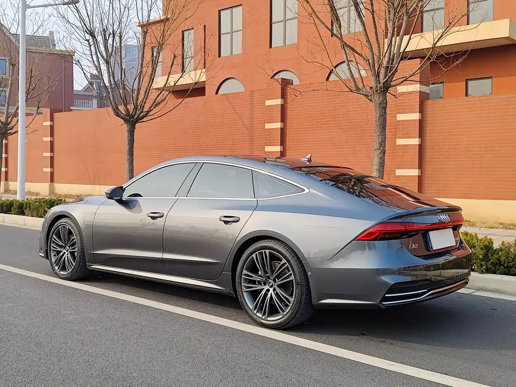 Audi A7 2023 — фото 31