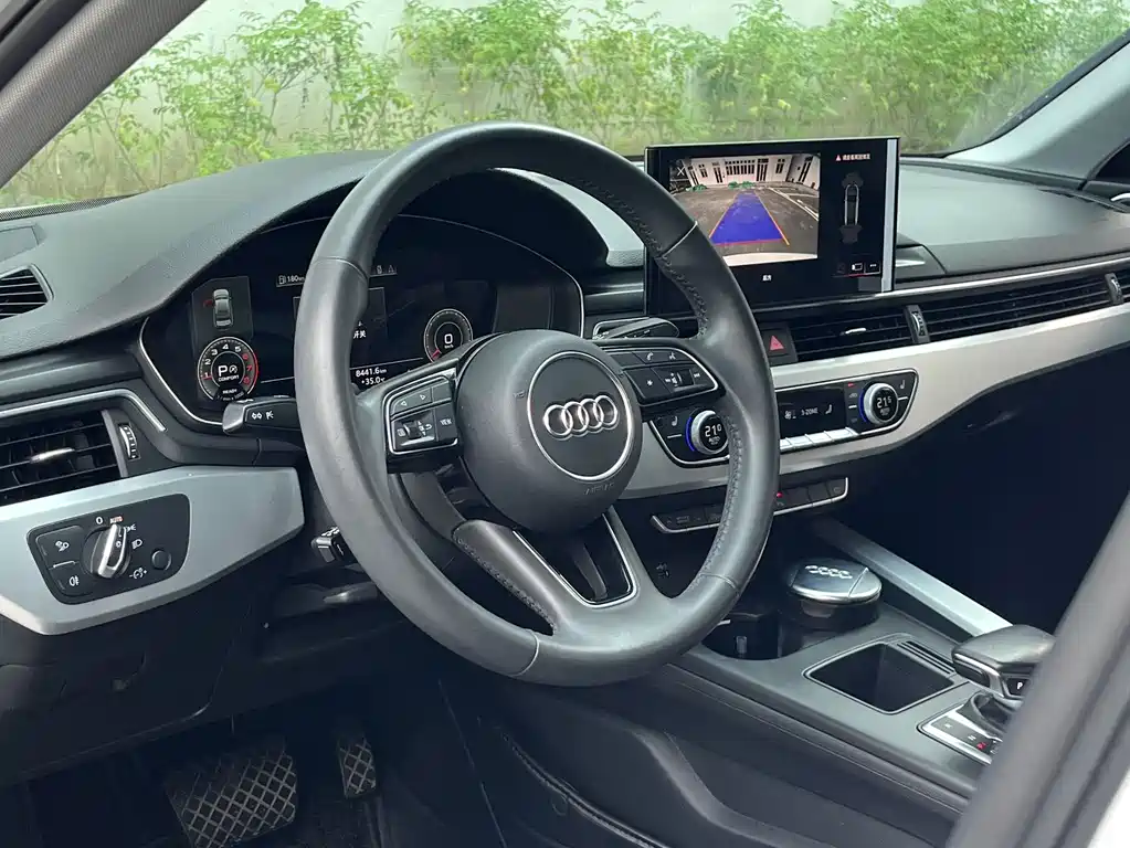 Audi A4L 2021