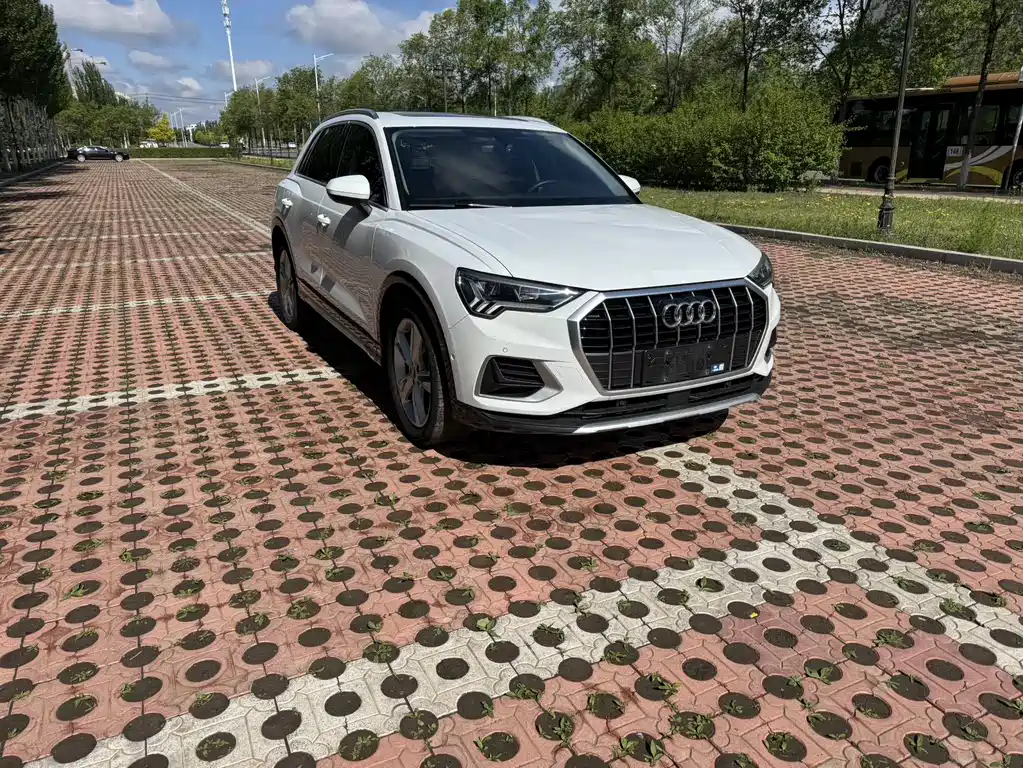 Audi Q3 2022 — фото 3