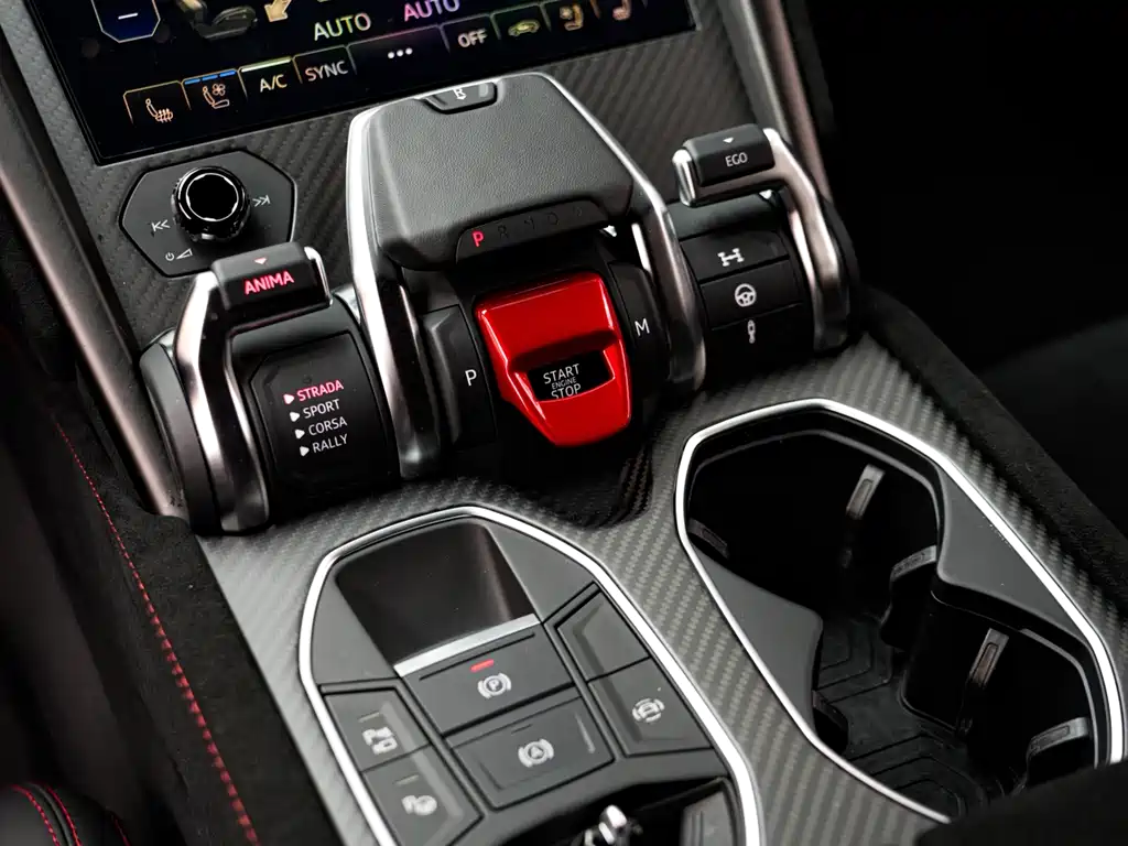 Lamborghini Urus 2023 — фото 23