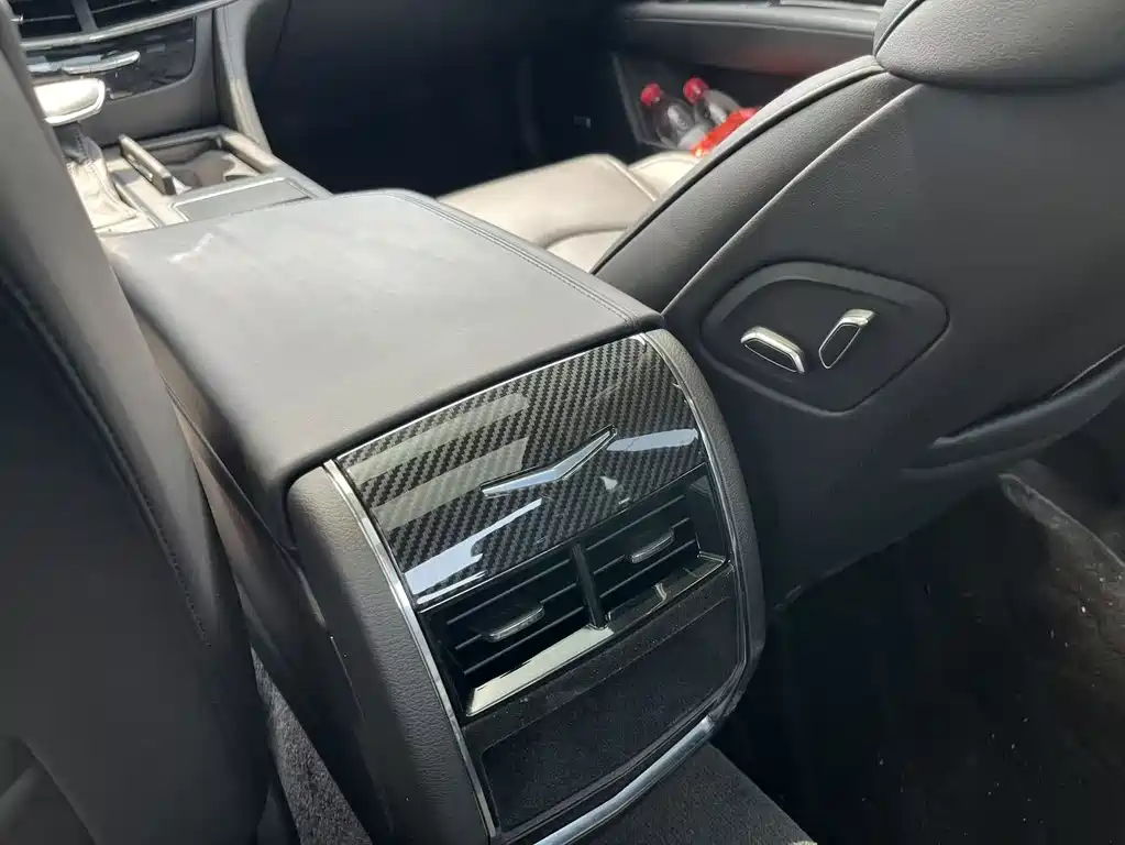 Cadillac CT6 2017 — фото 11