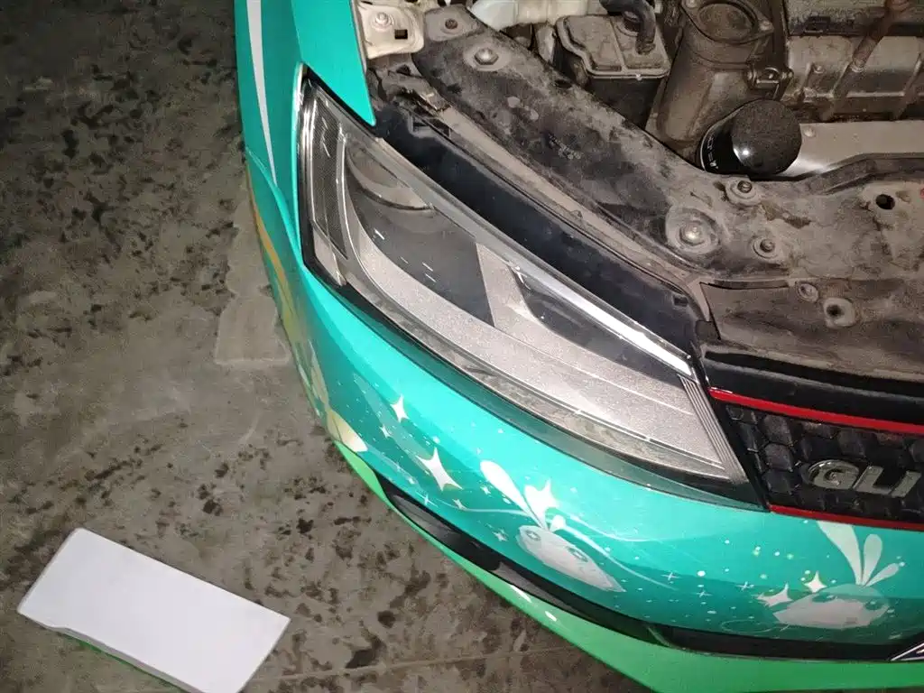 Volkswagen Sagitar 2014