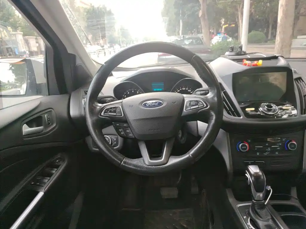 Ford Kuga 2018 — фото 3