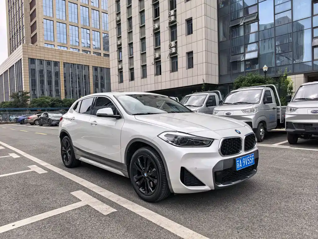 BMW X2 2023 — фото 7