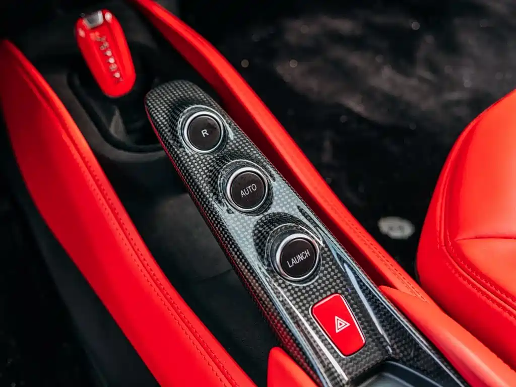 Ferrari F8 2022 — фото 13