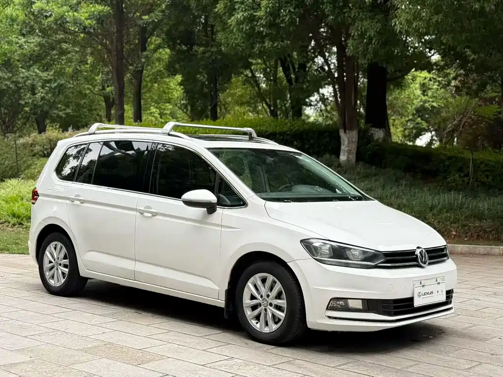 Volkswagen Touran 2019 — фото 2