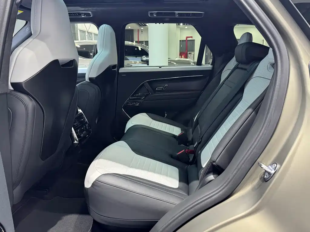 Land Rover Range Rover Sport 2025 — фото 14