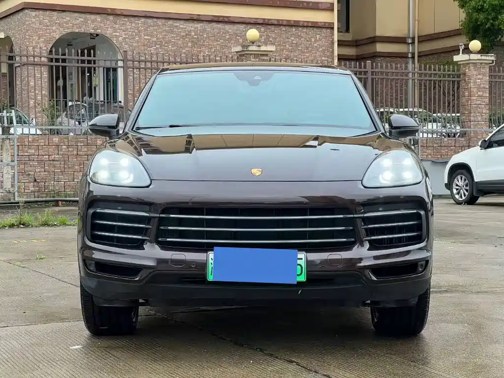 Porsche Cayenne Hybrid 2021 — фото 2