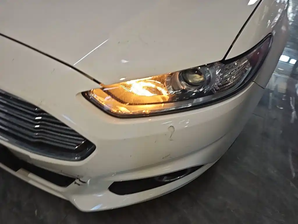 Ford Mondeo 2014 — фото 24