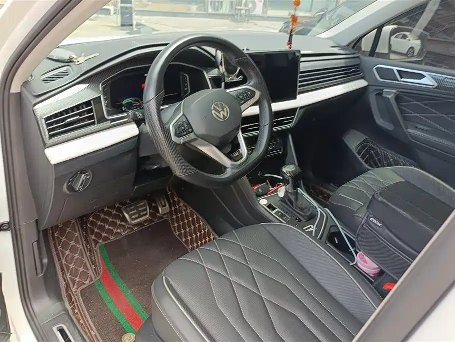 Volkswagen Tiguan L 2024 — фото 12