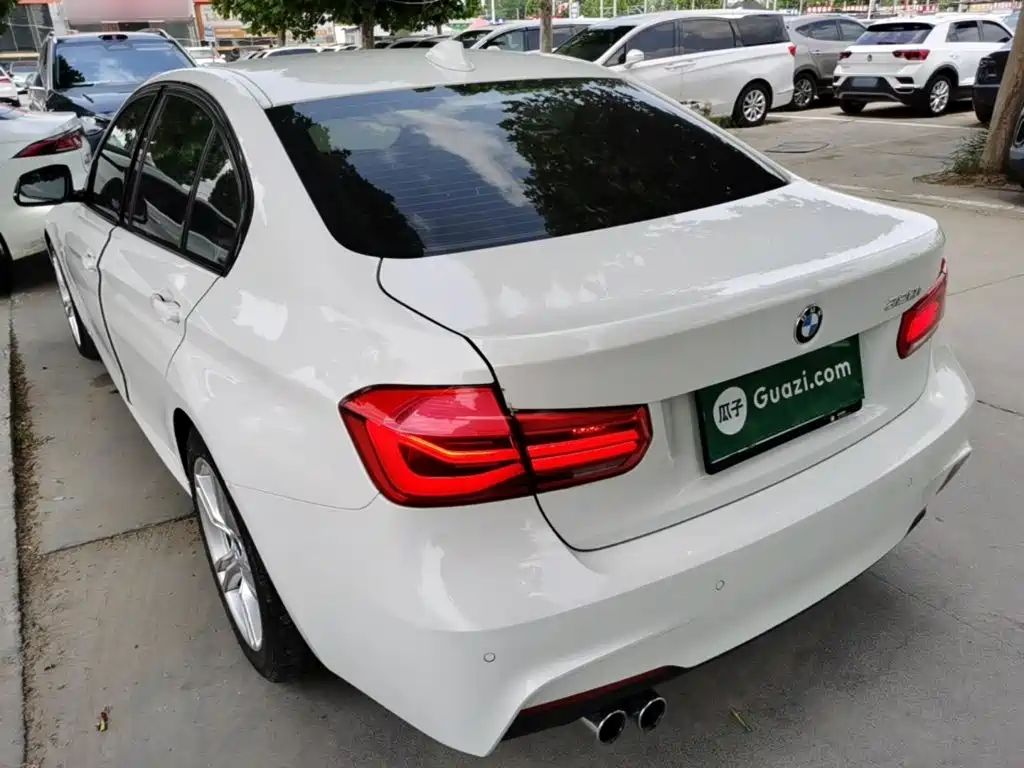 BMW 3 Series 2017 — фото 23