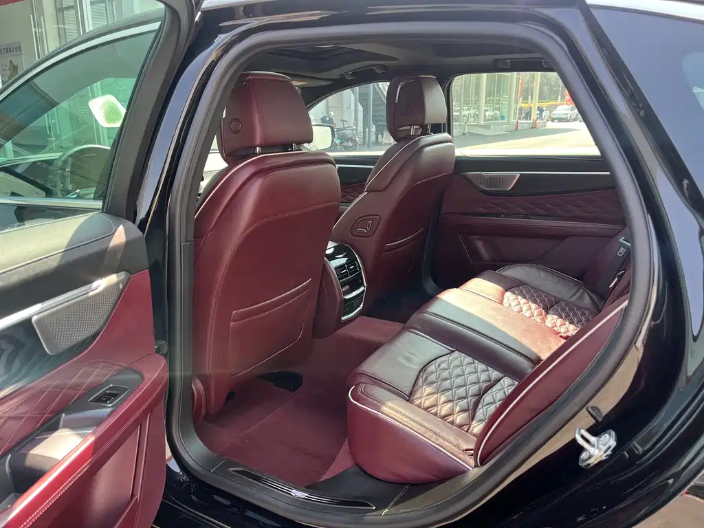 Cadillac CT6 2024 — фото 12