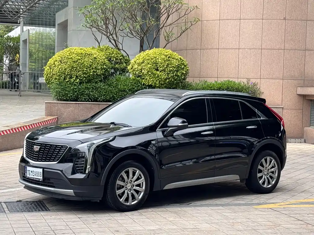Cadillac XT4 2020 — фото 1
