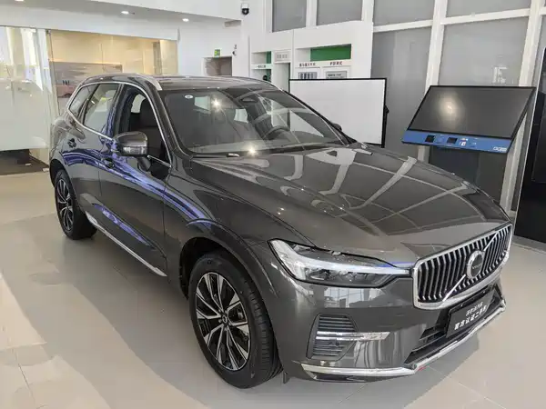 Volvo XC60 2025