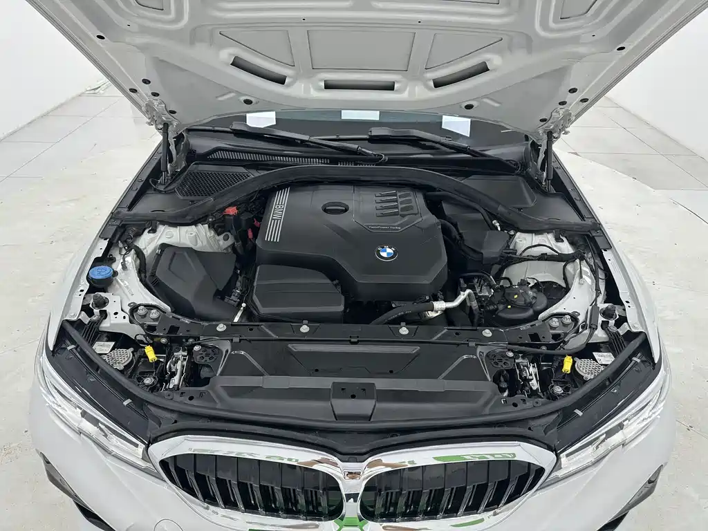 BMW 3 Series 2022 — фото 18