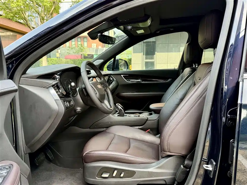 Cadillac XT6 2020 — фото 10
