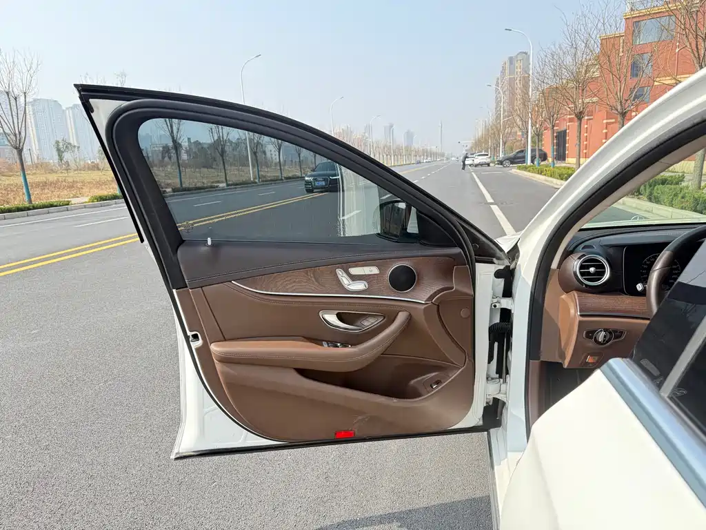 Mercedes-Benz E-Class 2020 — фото 3