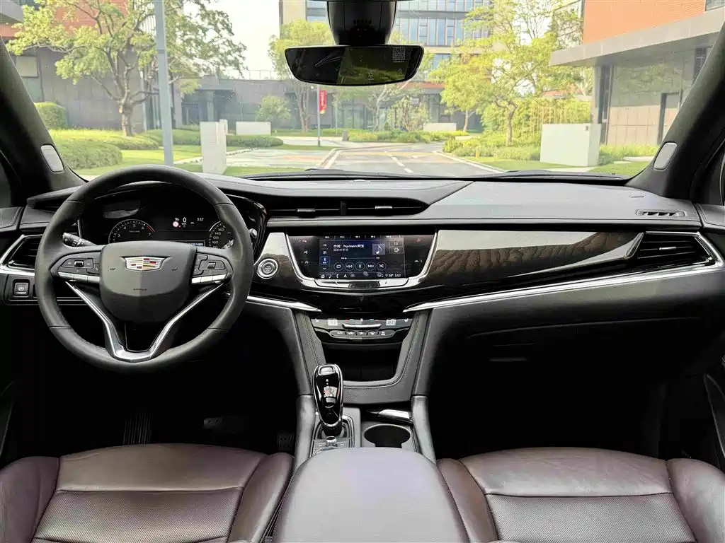 Cadillac XT6 2020 — фото 20