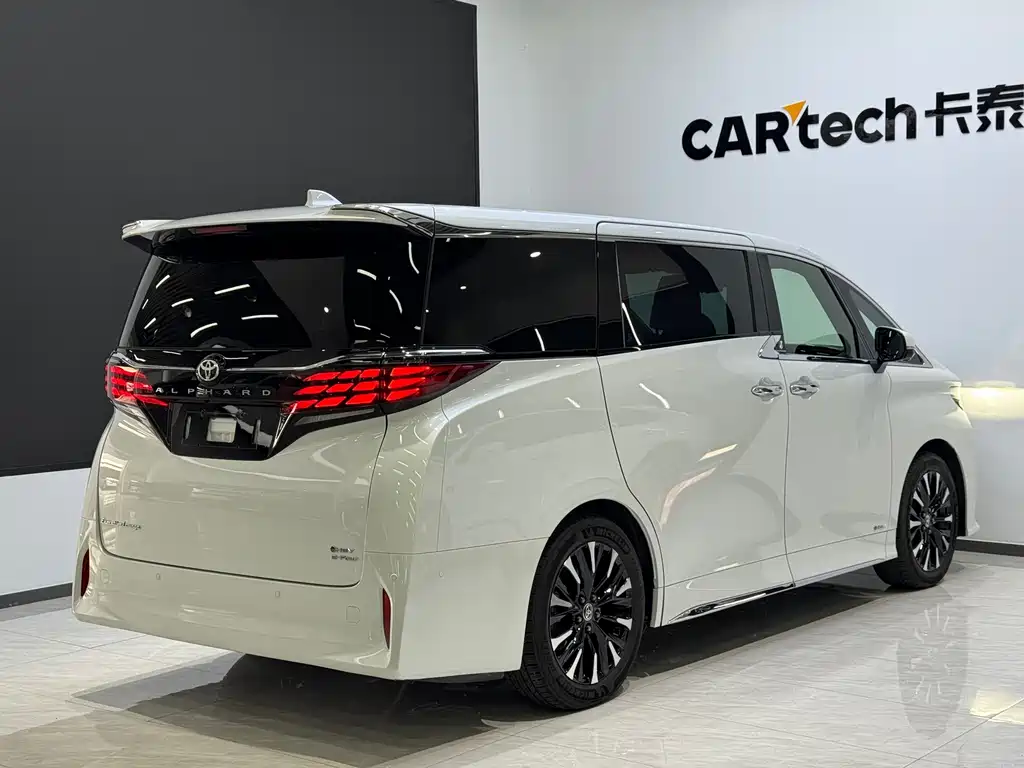 Toyota Alphard 2026 — фото 4