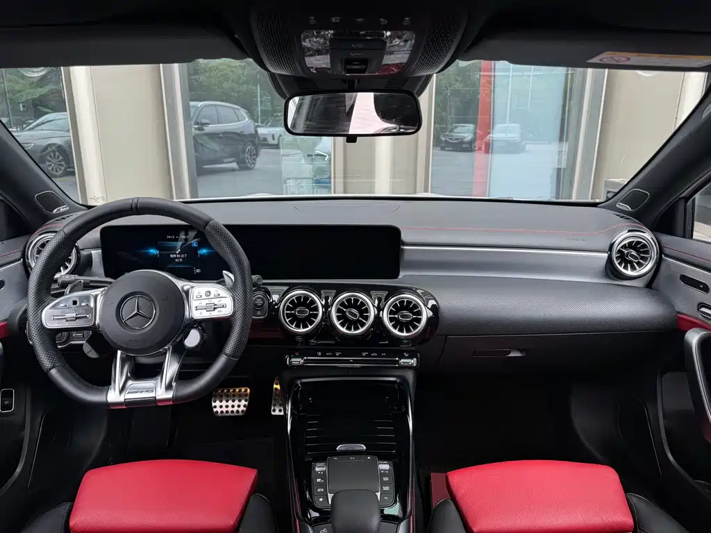 Mercedes-Benz A-Class AMG 2021 — фото 11