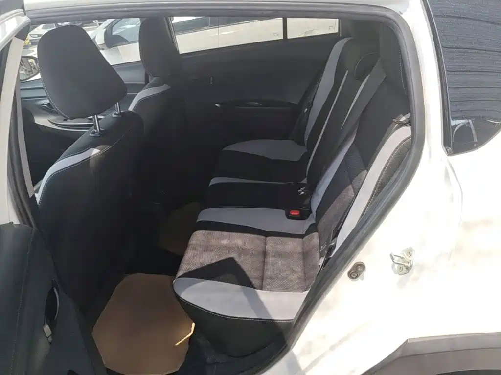 Toyota Yaris L 2022 — фото 17