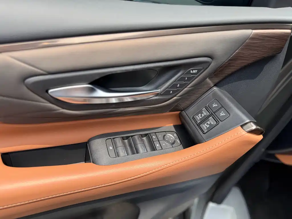 Toyota Vellfire 2024 — фото 6