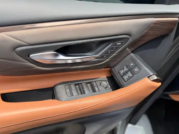 Toyota Vellfire 2024
