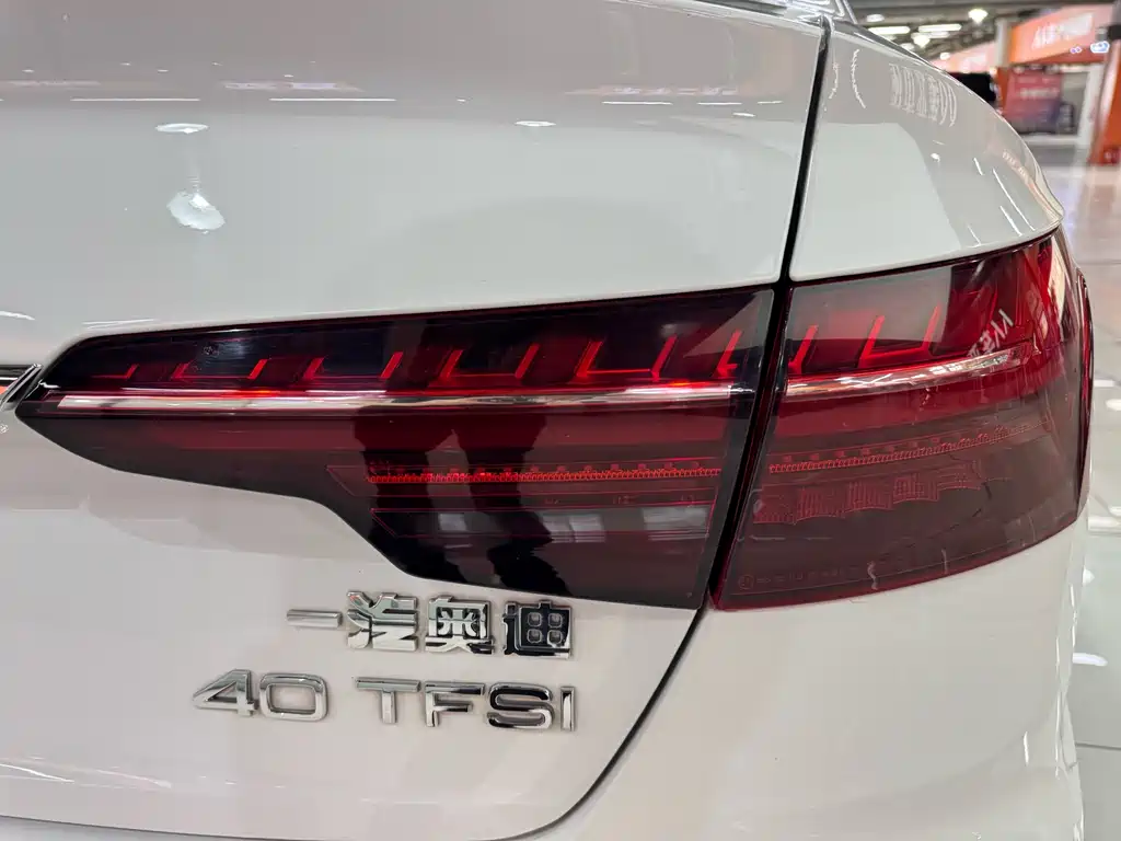 Audi A4L 2021 — фото 18