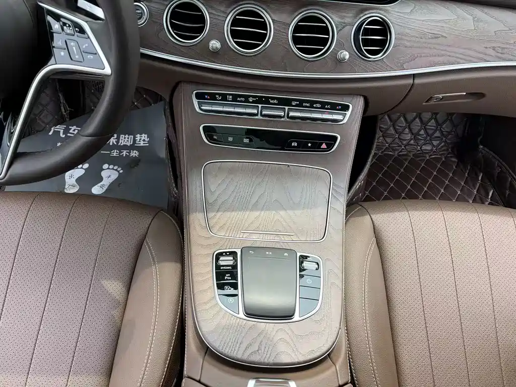 Mercedes-Benz E-Class 2021 — фото 31