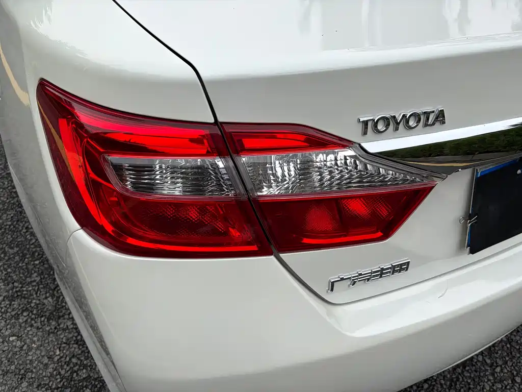 Toyota Camry 2013 — фото 13