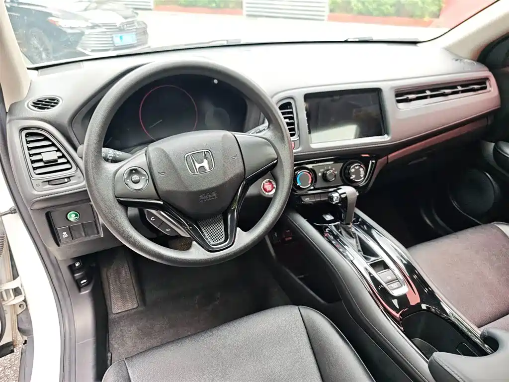 Honda Vezel 2017 — фото 12