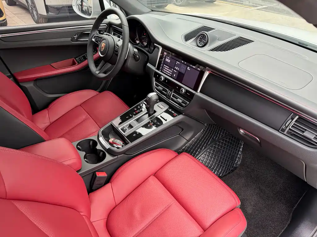 Porsche Macan 2023 — фото 13