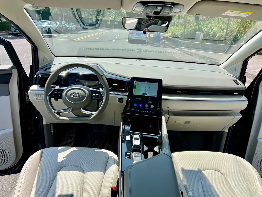 Hyundai Custo 2022 — фото 15