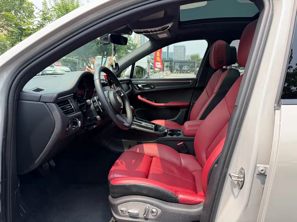 Porsche Macan 2023