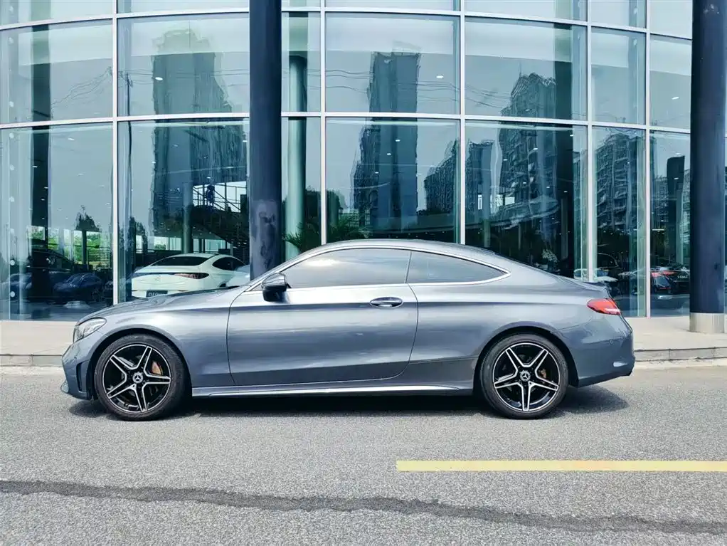 Mercedes-Benz C-Class 2020